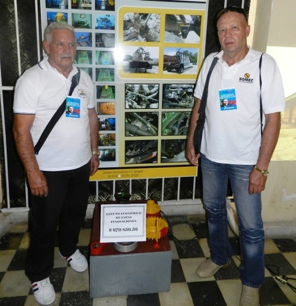El jubilado Enrique Bourricaudy Purón y Julio Sánchez Borrero
